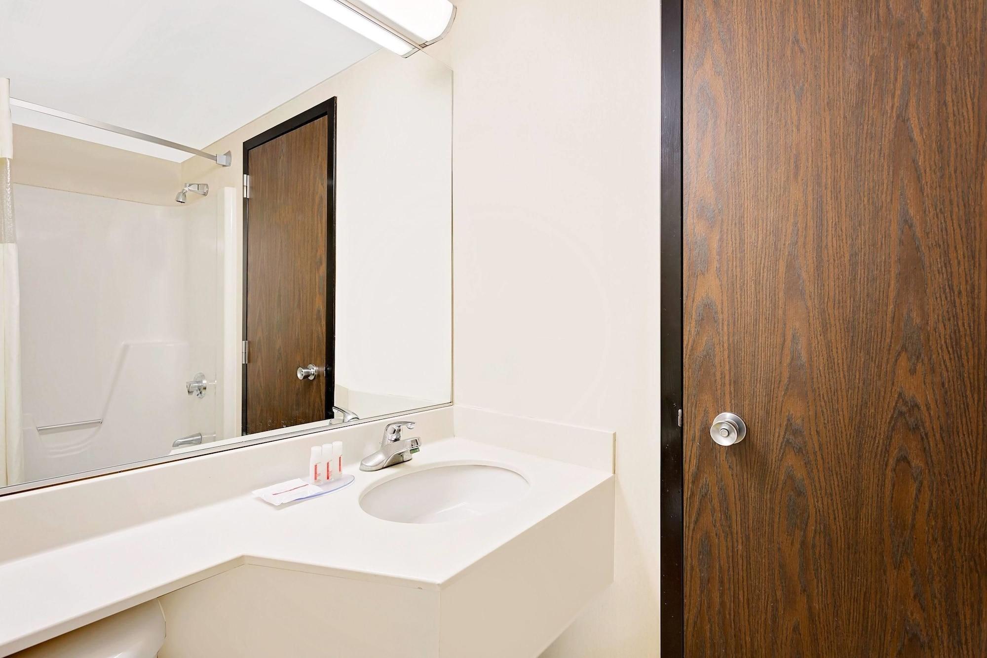 Howard Johnson By Wyndham Lexington Exteriér fotografie